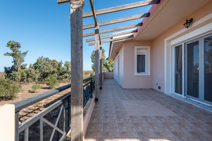 Image No.2-3 Bed Villa for sale