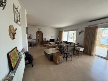 284293-elxis-at-home-in-greece-big-villa-abov