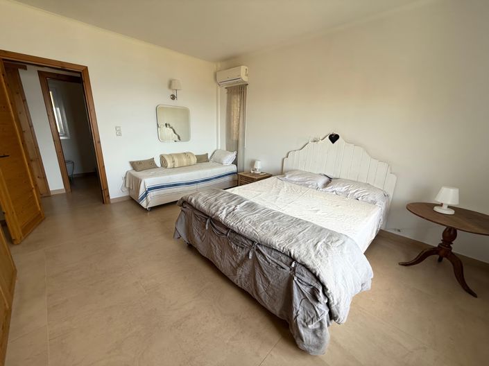 Image No.15-4 Bed Villa for sale