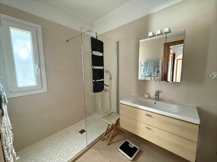 Image No.19-4 Bed Villa for sale
