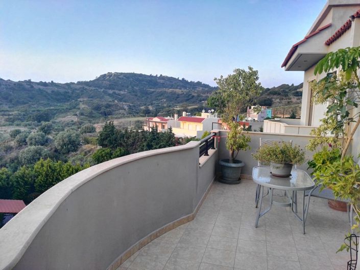 Image No.3-5 Bed Villa for sale