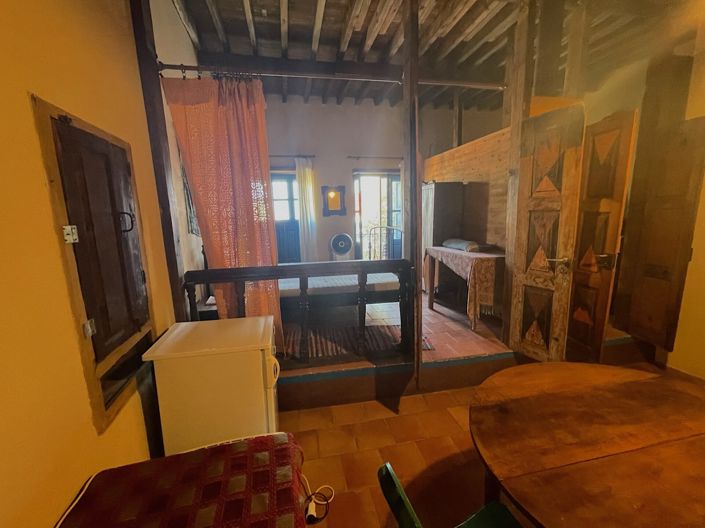 Image No.32-6 Bed Townhouse for sale