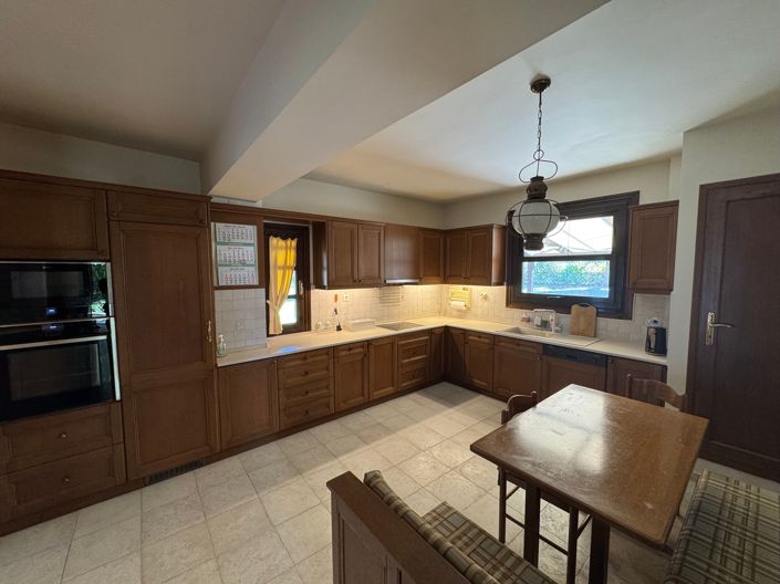 Image No.9-5 Bed Villa for sale