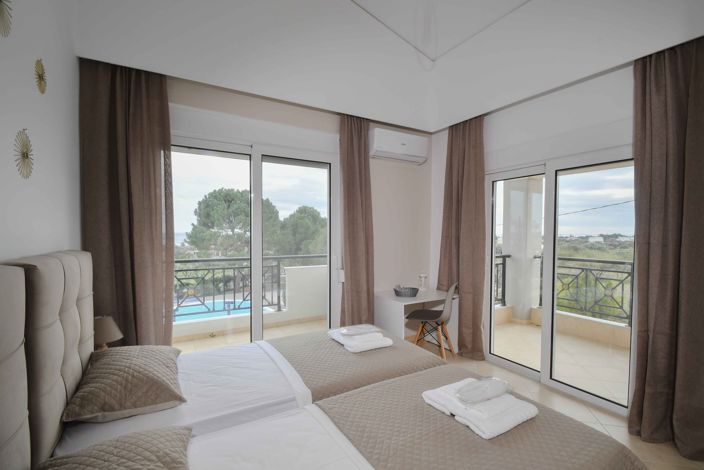 Image No.17-6 Bed Villa for sale