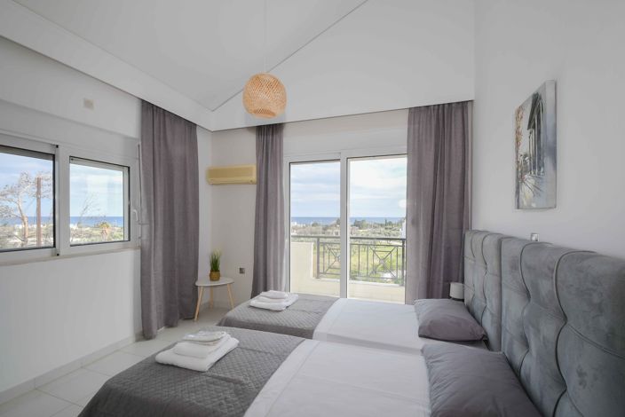 Image No.19-6 Bed Villa for sale