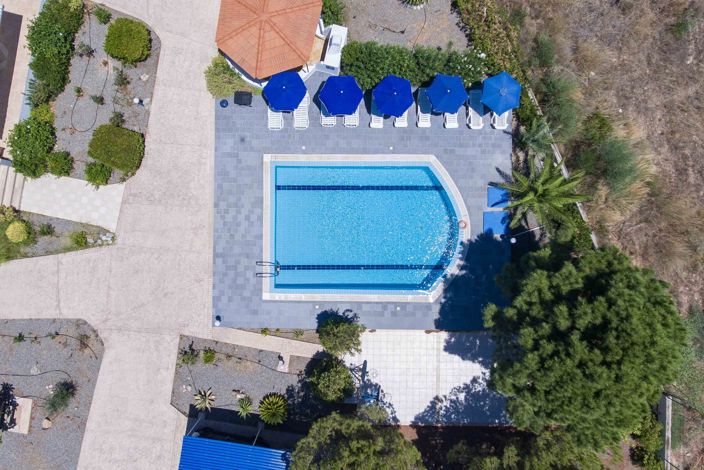Image No.2-6 Bed Villa for sale