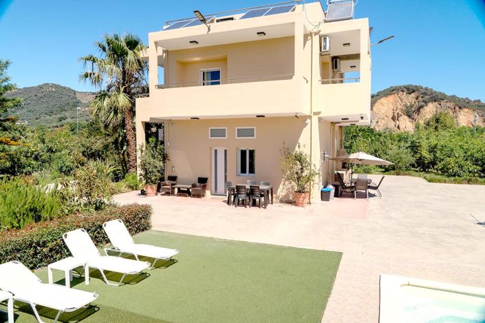 Image No.4-4 Bed Villa for sale