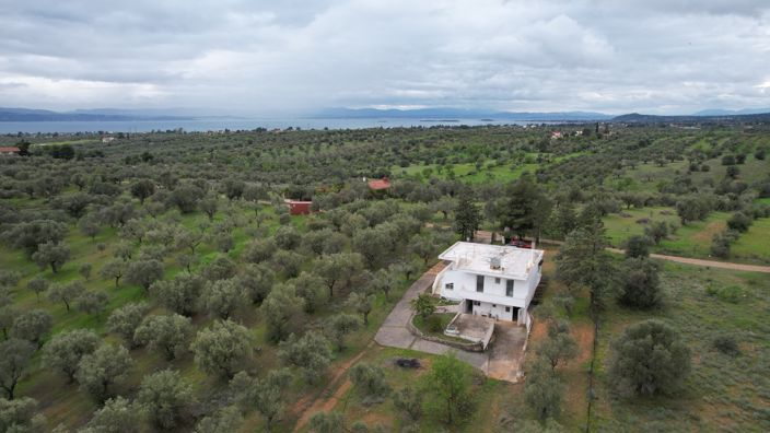 Image No.5-2 Bed House for sale