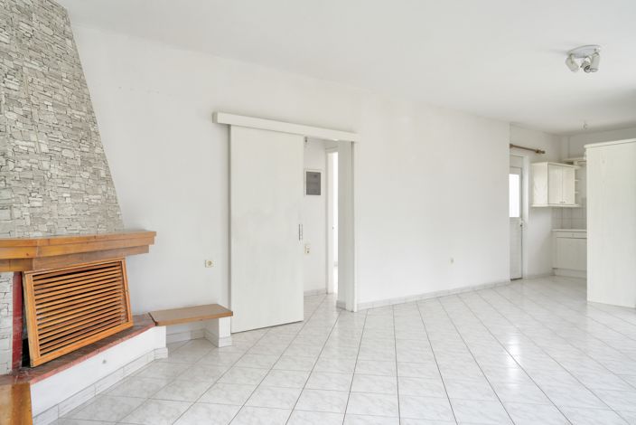 Image No.8-2 Bed House for sale