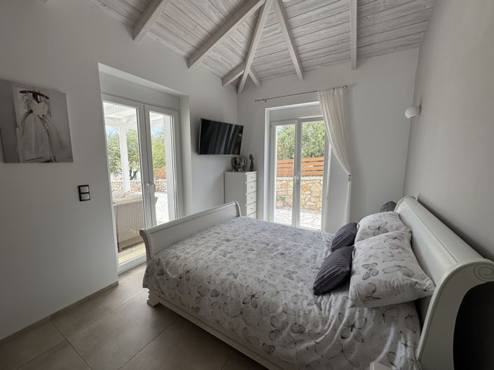 Image No.11-3 Bed Villa for sale
