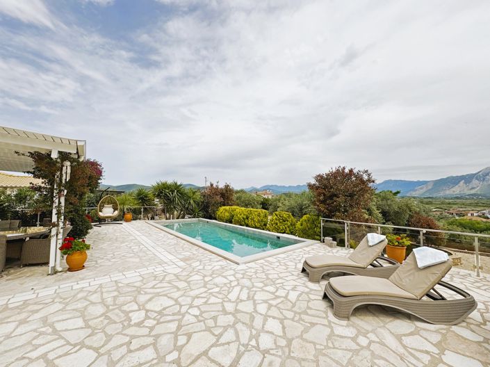 Image No.2-3 Bed Villa for sale