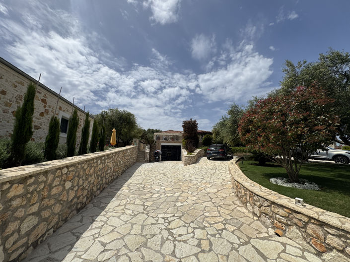 Image No.27-3 Bed Villa for sale