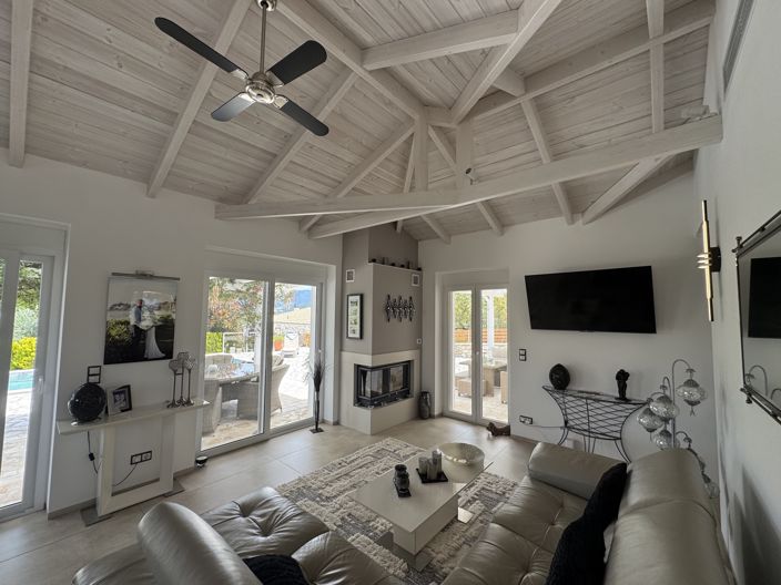 Image No.3-3 Bed Villa for sale