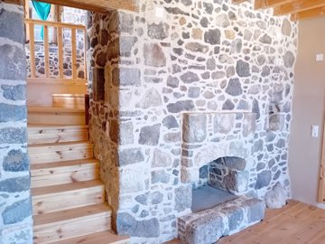 elxis20at20home20in20greecelithos-nisyros2b