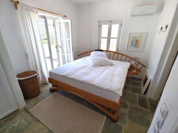 Image No.8-4 Bed Village House for sale