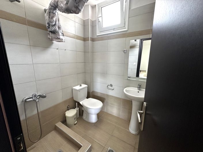 Image No.17-3 Bed Townhouse for sale