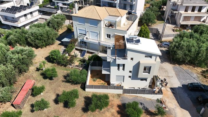 Image No.5-2 Bed Townhouse for sale