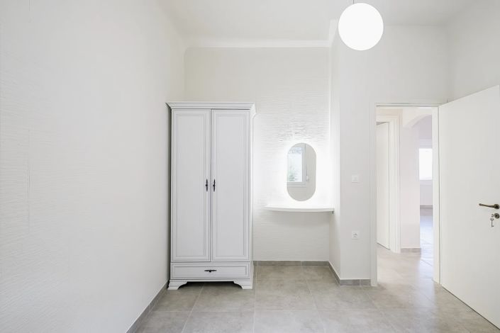 Image No.11-2 Bed House for sale