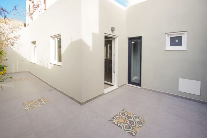 Image No.16-2 Bed House for sale