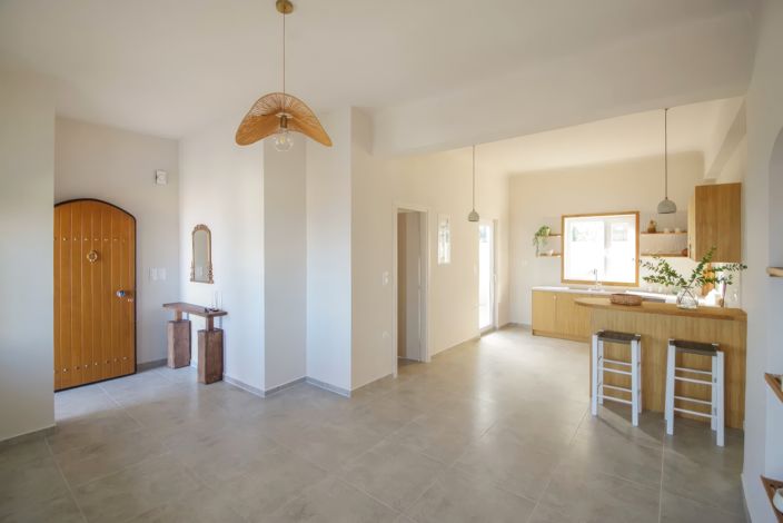 Image No.4-2 Bed House for sale