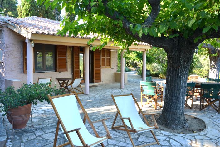 Image No.3-Chalet de 4 chambres à vendre à Péloponnèse