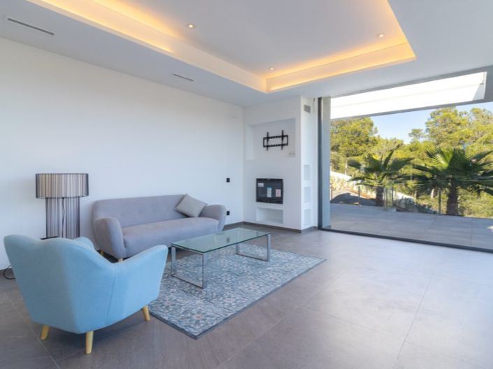 Image No.12-3 Bed Villa for sale