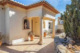 Image No.3-Villa de 4 chambres à vendre à Alicante