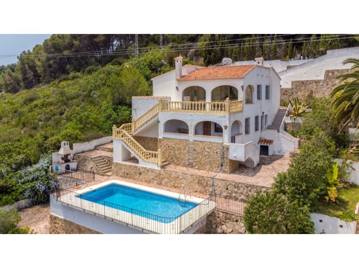 Image No.1-4 Bed Villa for sale