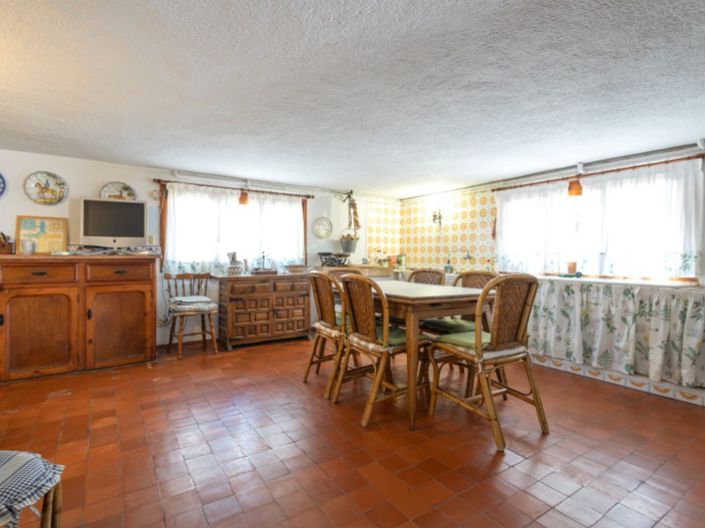 Image No.54-6 Bed Villa for sale