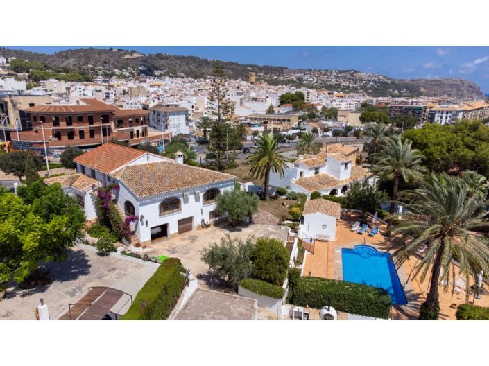 Image No.57-6 Bed Villa for sale