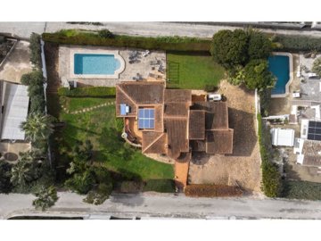 5 Bed Villa for sale