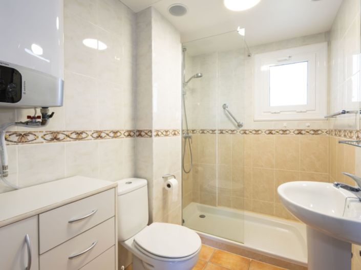 Image No.13-2 Bed Apartment for sale