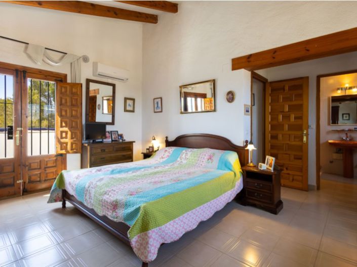 Image No.25-4 Bed Villa for sale