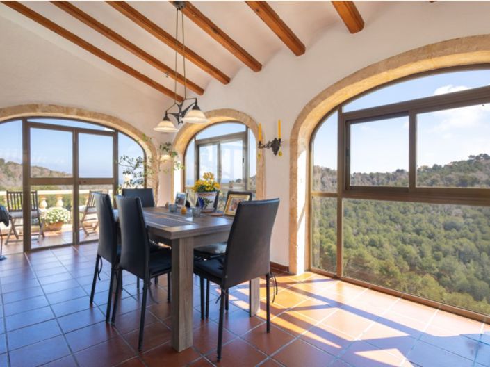 Image No.4-4 Bed Villa for sale