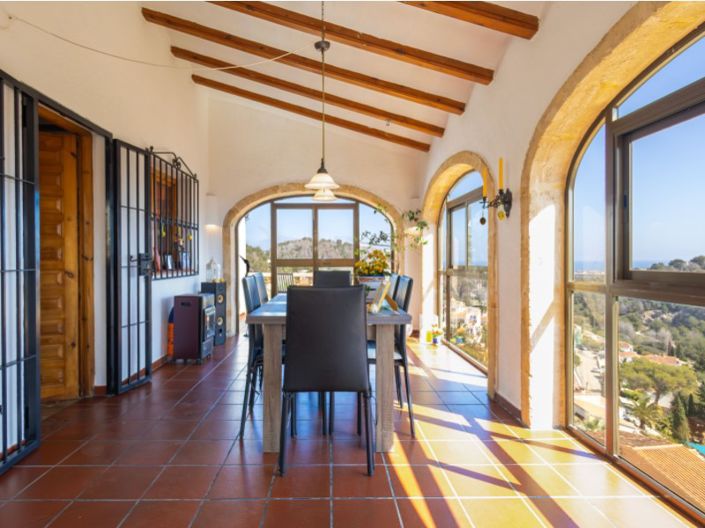 Image No.9-4 Bed Villa for sale