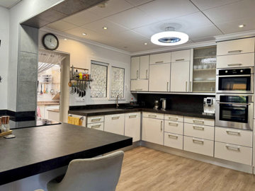 propertyattachment1w6e7tjj1e20250425031938