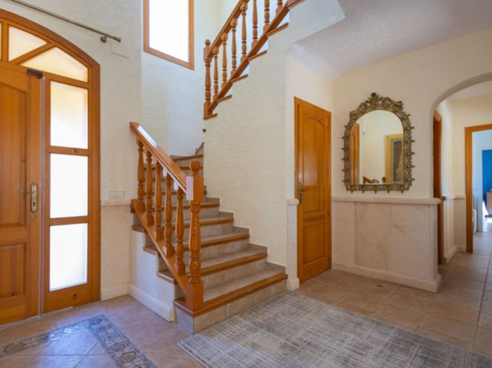 Image No.2-5 Bed Villa for sale