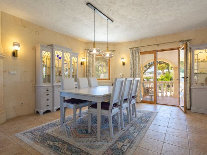 Image No.8-5 Bed Villa for sale