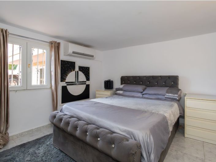 Image No.22-6 Bed Villa for sale