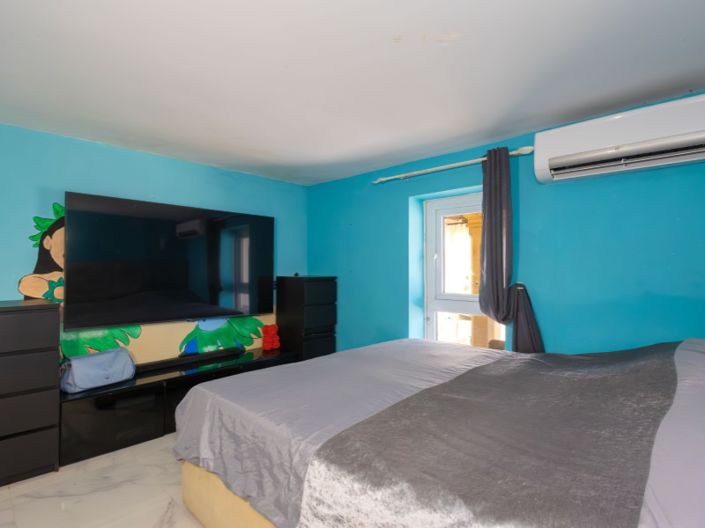 Image No.25-6 Bed Villa for sale