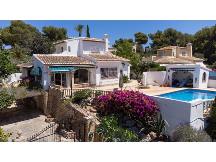 Image No.1-3 Bed Villa for sale