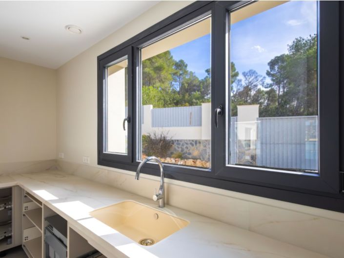 Image No.10-3 Bed Villa for sale