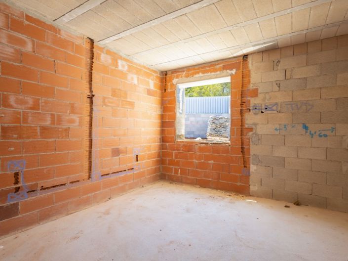 Image No.12-3 Bed Villa for sale