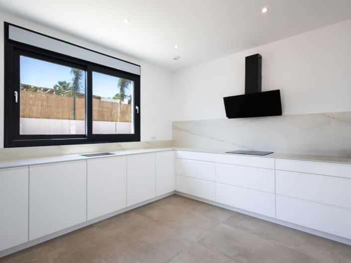 Image No.7-4 Bed Villa for sale