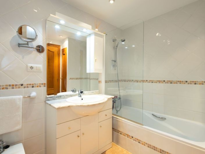 Image No.22-2 Bed Apartment for sale