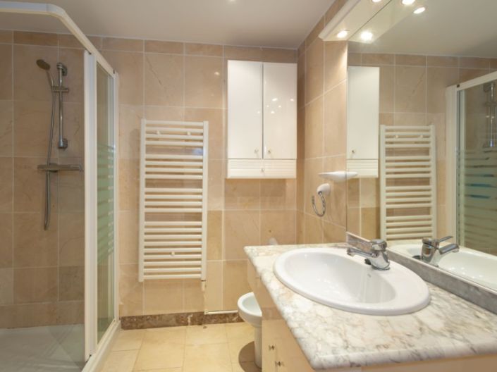 Image No.28-2 Bed Apartment for sale