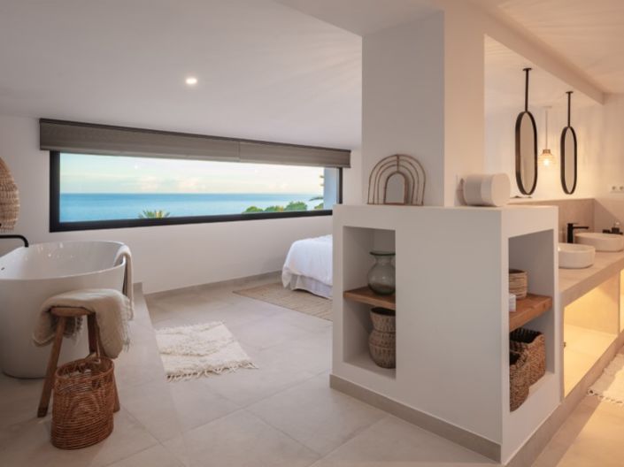 Image No.10-5 Bed Villa for sale