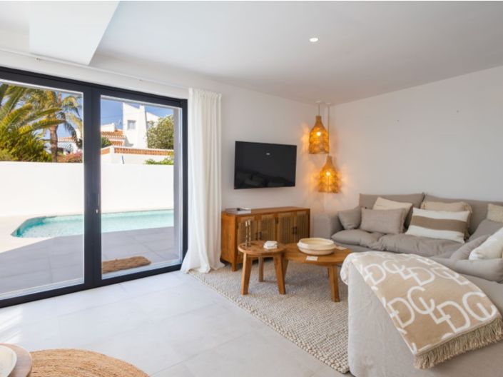 Image No.36-5 Bed Villa for sale