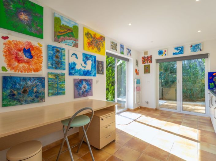 Image No.40-2 Bed Villa for sale