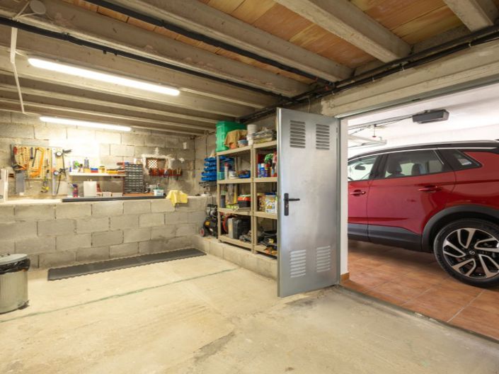 Image No.48-2 Bed Villa for sale